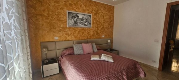 4 bedrooms Apartment in Turi, Italy No. 381738 11