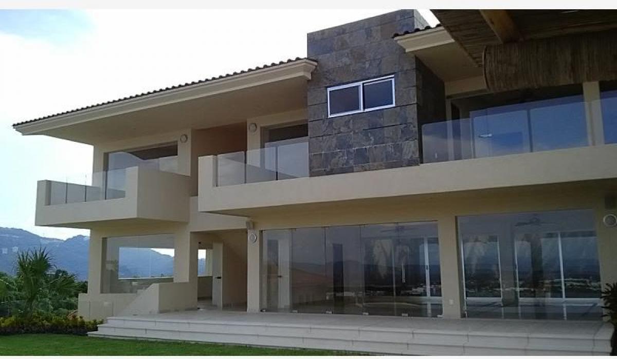 4 bedrooms House in Guerrero, Mexico No. 161200