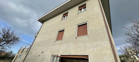 4-Zimmer Haus in Agugliano, Italy, Nr. 189511 10