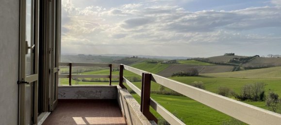 4-Zimmer Haus in Agugliano, Italy, Nr. 189511 5