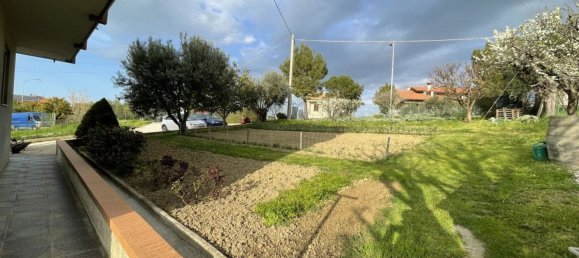 4-Zimmer Haus in Agugliano, Italy, Nr. 189511 13