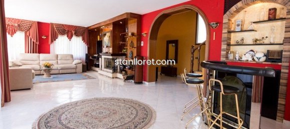 4 غرف نوم فيلا في Blanes, Spain رقم 14830 18