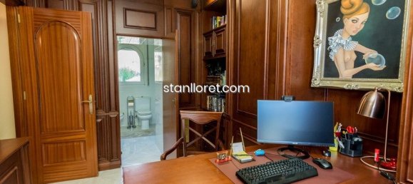 4 غرف نوم فيلا في Blanes, Spain رقم 14830 28