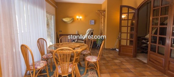 4 غرف نوم فيلا في Blanes, Spain رقم 14830 12