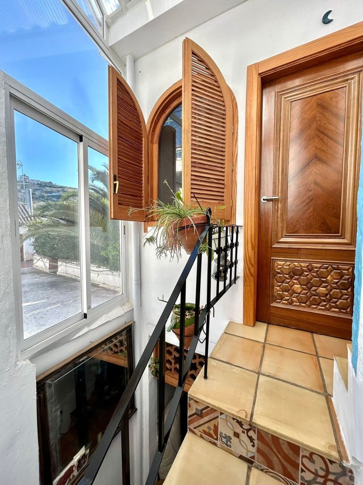 3 bedrooms House in Granada, Spain No. 235274