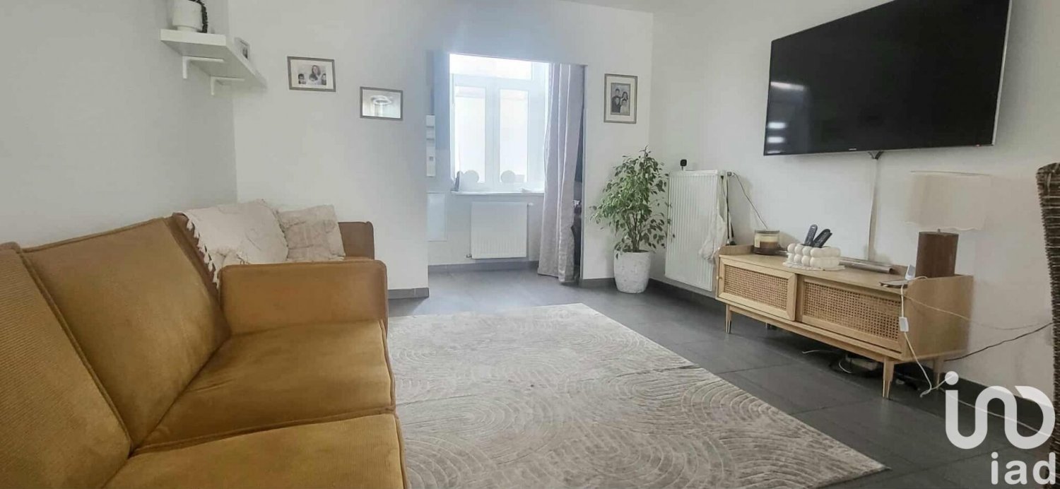 3 bedrooms House in Tourcoing, France No. 323857