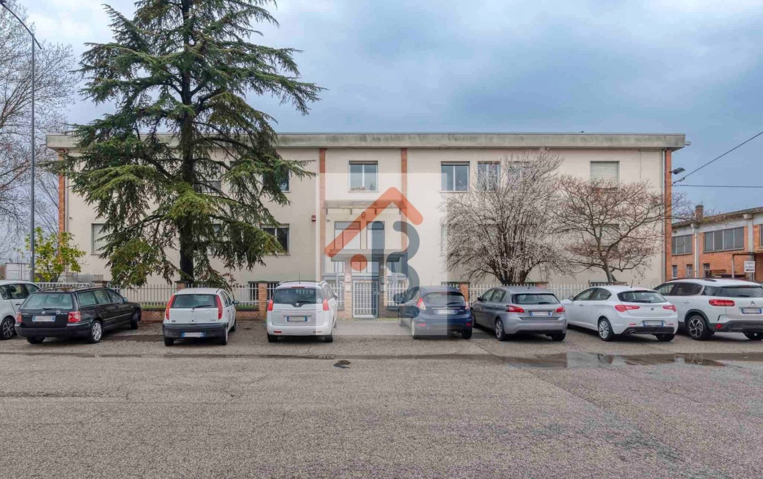 5 rooms Warehouse in San Giorgio di Piano, Italy No. 128979