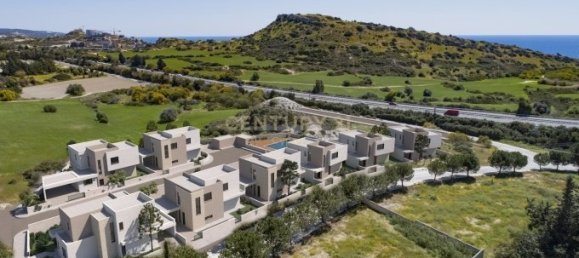 Villa de 3 dormitorios en Agios Tychonas, Cyprus No. 4226 5