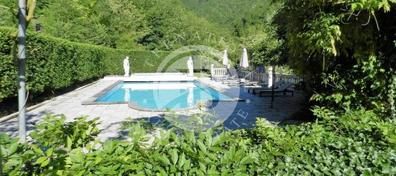 11 bedrooms Villa in Castelnuovo di Garfagnana, Italy No. 211053 3