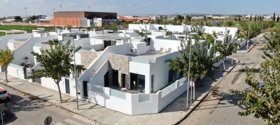 2 Schlafzimmer Villa in Pilar de la Horadada, Spain, Nr. 6814 5