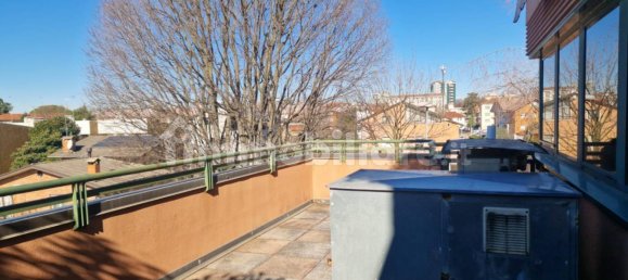 Oficina de 5 habitaciónes en Udine, Italy No. 23677 14