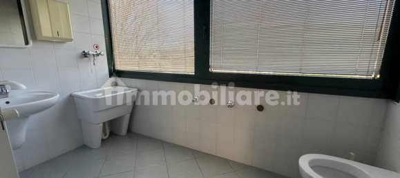 Oficina de 5 habitaciónes en Udine, Italy No. 23677 4