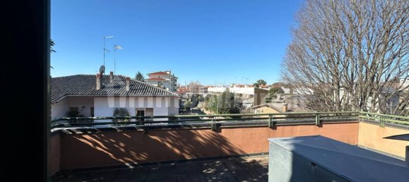 Oficina de 5 habitaciónes en Udine, Italy No. 23677 13