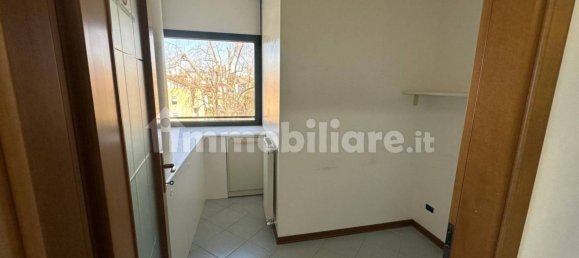 Oficina de 5 habitaciónes en Udine, Italy No. 23677 7