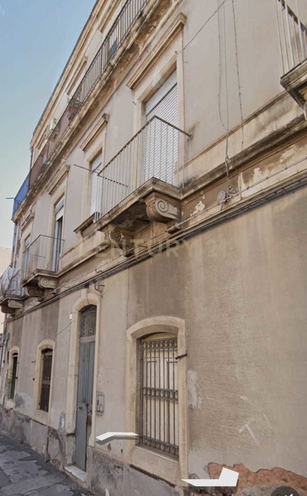 1 bedroom Building in Catania, Italy No. 387076