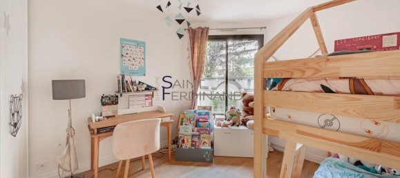 3 bedrooms Apartment in Paris, France No. 172287 13