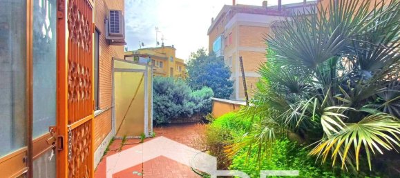 5 rooms Apartment in Rome, Italy No. 74266 4