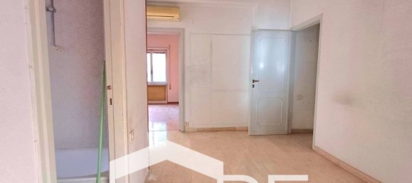5 rooms Apartment in Rome, Italy No. 74266 16