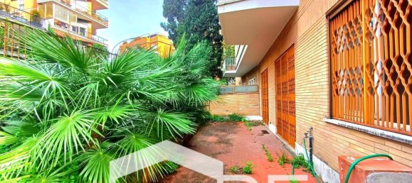5 rooms Apartment in Rome, Italy No. 74266 3