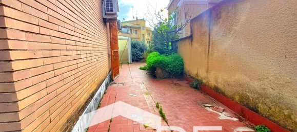 5 rooms Apartment in Rome, Italy No. 74266 27
