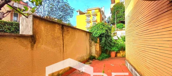 5 rooms Apartment in Rome, Italy No. 74266 22