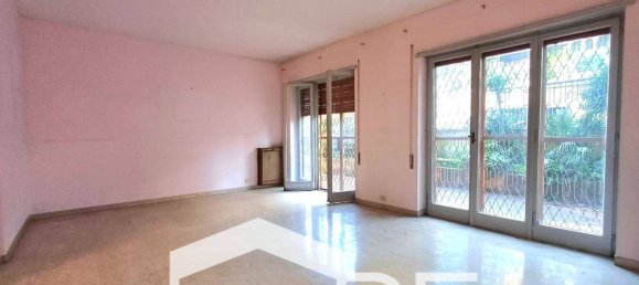 5 rooms Apartment in Rome, Italy No. 74266 2