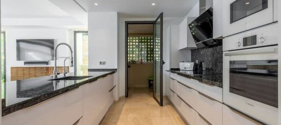 Квартира с 3 спальнями в Марбелья, Испания № 111648 7