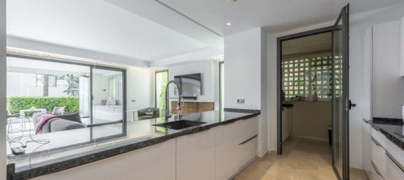 Квартира с 3 спальнями в Марбелья, Испания № 111648 8