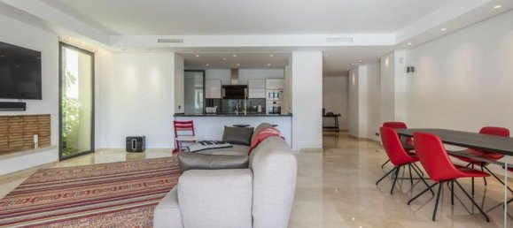 Квартира с 3 спальнями в Марбелья, Испания № 111648 4