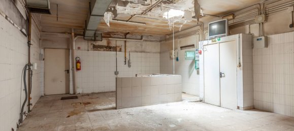 Edificio de 14 habitaciónes en Città della Pieve, Italy No. 229763 8