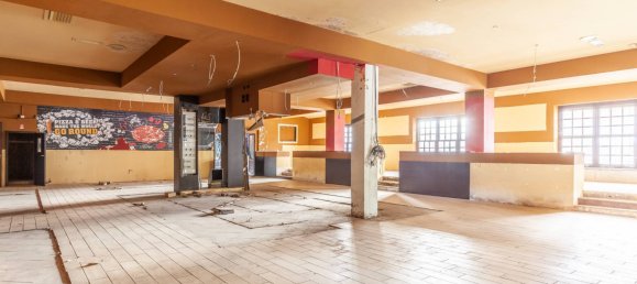 Edificio de 14 habitaciónes en Città della Pieve, Italy No. 229763 3