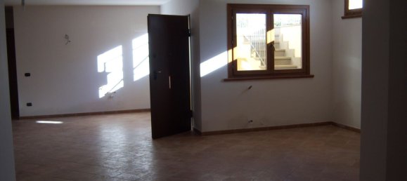 8 rooms Villa in Ladispoli, Italy No. 205892 10