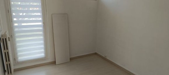 2 bedrooms Apartment in Lys-lez-Lannoy, France No. 280954 2