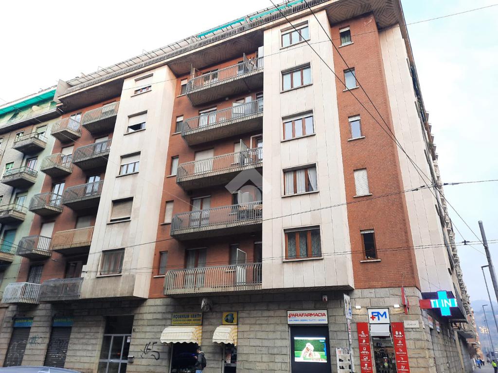 2 bedrooms Apartment in Turin, Italy No. 52334
