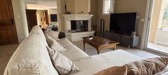 3 bedrooms Villa in Istres, France No. 342440 5