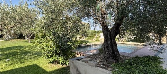 3 bedrooms Villa in Istres, France No. 342440 11