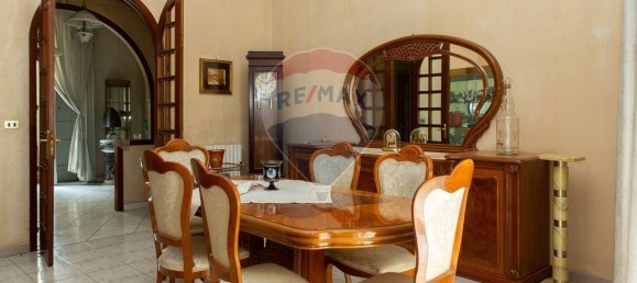 4 bedrooms Apartment in Catania, Italy No. 64763 8