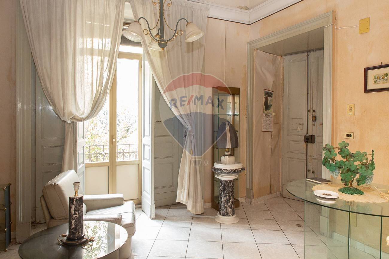 4 bedrooms Apartment in Catania, Italy No. 64763