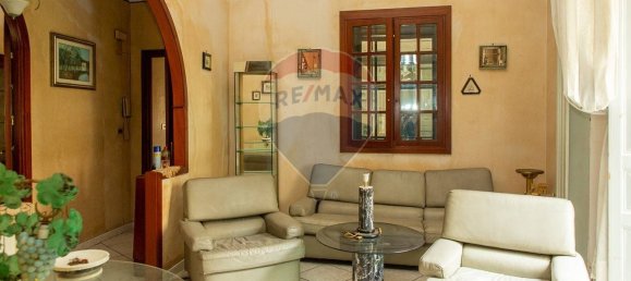 4 bedrooms Apartment in Catania, Italy No. 64763 4