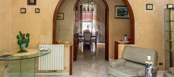 4 bedrooms Apartment in Catania, Italy No. 64763 5