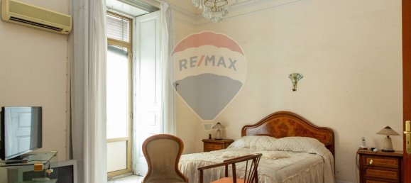 4 bedrooms Apartment in Catania, Italy No. 64763 9