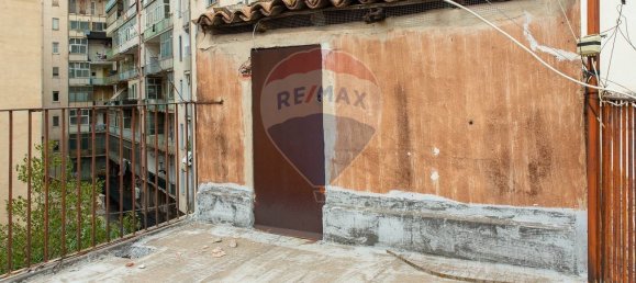 4 bedrooms Apartment in Catania, Italy No. 64763 16