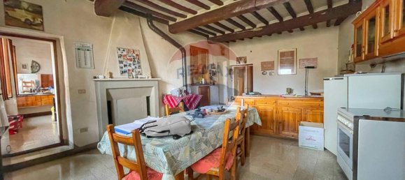 5 rooms Apartment in Città di Castello, Italy No. 157180 11