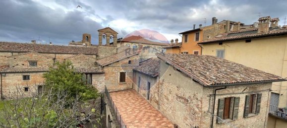 5 rooms Apartment in Città di Castello, Italy No. 157180 3