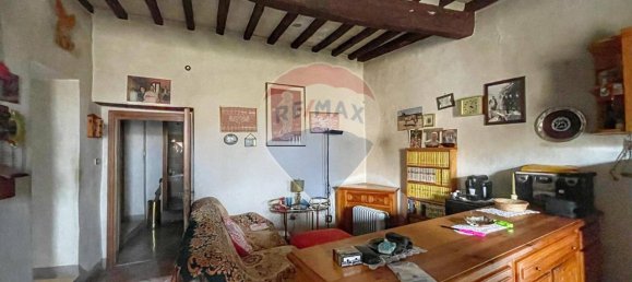 5 rooms Apartment in Città di Castello, Italy No. 157180 12