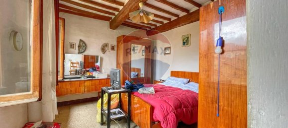 5 rooms Apartment in Città di Castello, Italy No. 157180 20