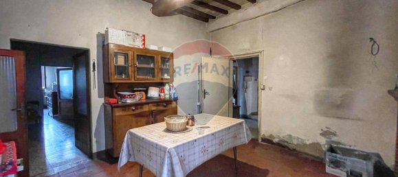 5 rooms Apartment in Città di Castello, Italy No. 157180 7