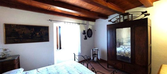 3-salle Appartement à Arezzo, Italy No. 214610 3