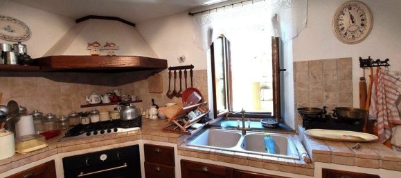 3-salle Appartement à Arezzo, Italy No. 214610 32