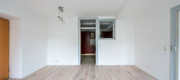 Квартира с 3 комнатами в Штутгарт, Германия № 110766 27